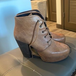 Steve Madden heeled boots